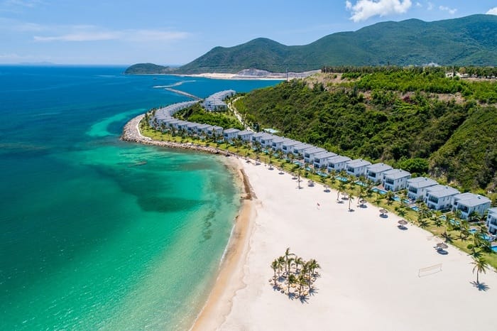 Blog du lịch Nha Trang tự túc siêu tiết kiệm 2025 11 Hòn Tằm Đẹp Mộng Mơ Cũng Là Điểm Nghỉ Dưỡng Hoàn Hảo (Nguồn: Sưu Tầm)